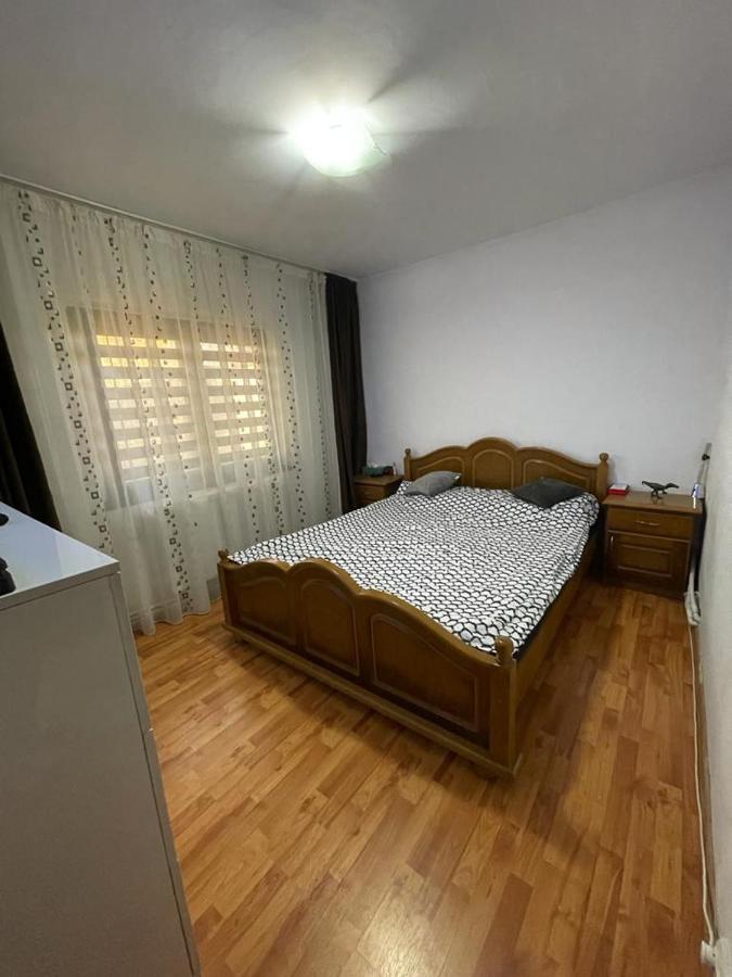 Ferienwohnung Apartament Gallamar Bîrlad Exterior foto