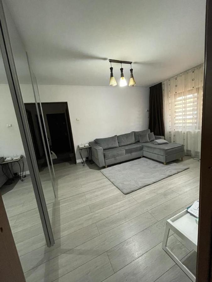 Ferienwohnung Apartament Gallamar Bîrlad Exterior foto